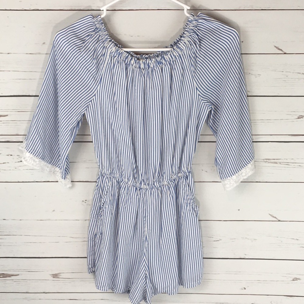 Girls size 9/12 Abercrombie Romper